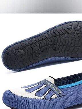 WateLves ballet-style water shoes